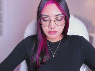 AzuraKindong live webcam show