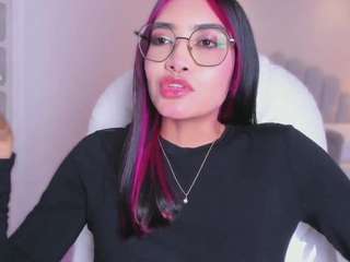 AzuraKindong live webcam show