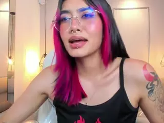 AzuraKindong's Live Sex Cam Show