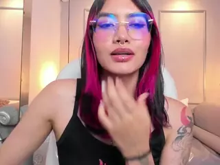 AzuraKindong's Live Sex Cam Show