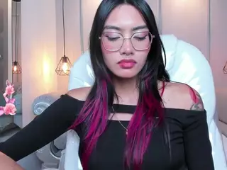AzuraKindong's Live Sex Cam Show