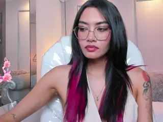 AzuraKindong's Live Sex Cam Show