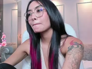 AzuraKindong's Live Sex Cam Show