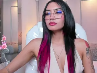 AzuraKindong's Live Sex Cam Show