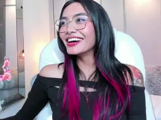 AzuraKindong's Live Sex Cam Show