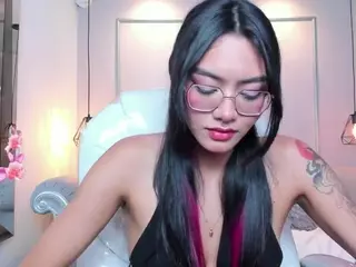 AzuraKindong's Live Sex Cam Show