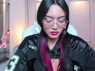 AzuraKindong's Live Sex Cam Show