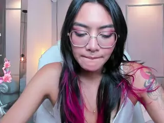 AzuraKindong's Live Sex Cam Show