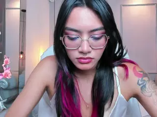 AzuraKindong's Live Sex Cam Show