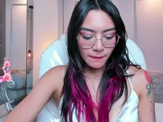 AzuraKindong's Live Sex Cam Show
