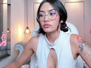 AzuraKindong's Live Sex Cam Show