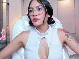 AzuraKindong's Live Sex Cam Show