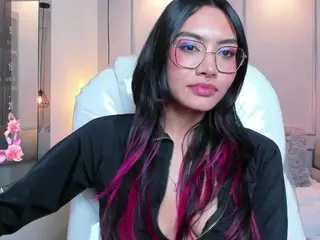 AzuraKindong's Live Sex Cam Show