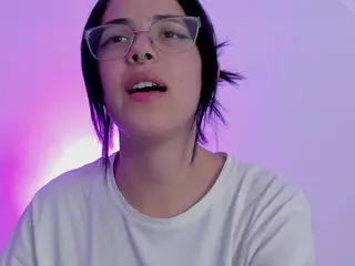 Bella Good Girl's Live Sex Cam Show