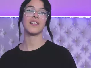 Bella Good Girl's Live Sex Cam Show
