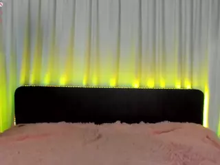 Sandra-Tender's Live Sex Cam Show