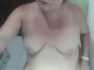 le modèle selenhax est en webcam porno dans un show sur le site camsoda, il possède les tags suivants: anal,ass,tease,squirting,solo,small ass,sexcam,natural,middle aged,mature,masturbation,living room,lingerie,glasses,dildo,brown eyes,blowjob,black hair,bj,bikini