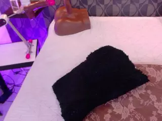 SharomRoss's Live Sex Cam Show