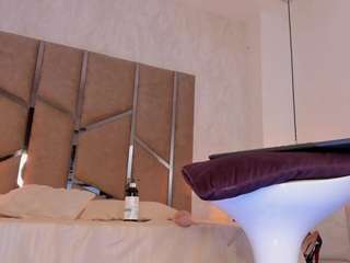 martiinaa-jones from CamSoda is Freechat