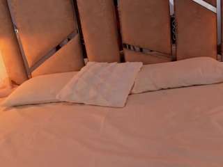 martiinaa-jones from CamSoda is Freechat