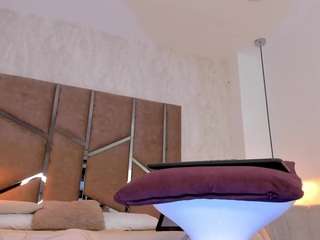 martiinaa-jones from CamSoda