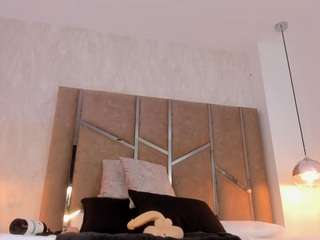 Live webcam model martiinaa-jones on Soda Cams