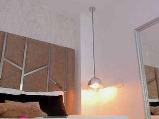 Live webcam model martiinaa-jones on Soda Cams