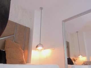 Live webcam model martiinaa-jones on Soda Cams