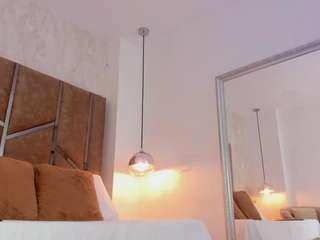 Live webcam model martiinaa-jones on Soda Cams