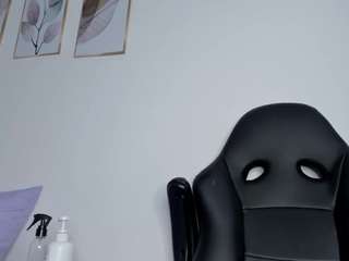 mollyy-rosse Live Webcam on CamSoda