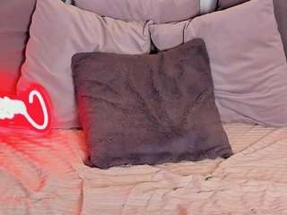 cassycain's CamSoda show and profile