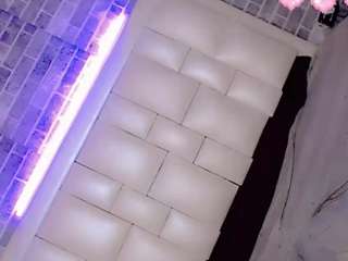 emmily-sofia profile preview