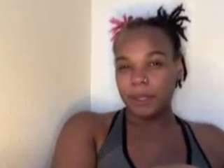 lovelylavender1321 webcam