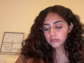 mamibrii's Live Sex Cam Show