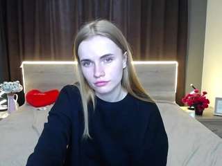 margaritakiss's CamSoda show and profile