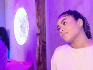 carlymonroe Live Webcam on CamSoda