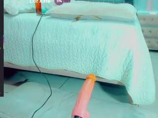 EmilySaaenz live webcam show