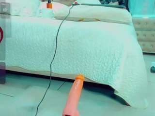Emilysaaenz's cam show statistics and live stream