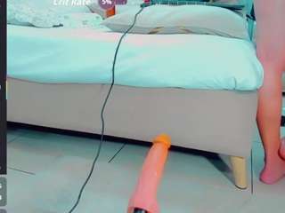 EmilySaaenz live cam — anal toys, average, black hair