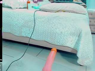 emilysaaenz live cam