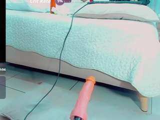 EmilySaaenz live cam preview