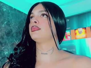 emmasaenz Live Webcam on CamSoda