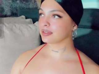 emmasaenz Live Webcam on CamSoda