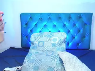 sweet-devilL's Live Sex Cam Show