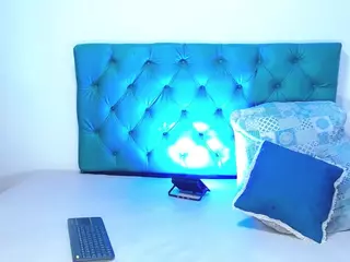 sweet-devilL's Live Sex Cam Show