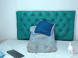sweet-devilL's Live Sex Cam Show