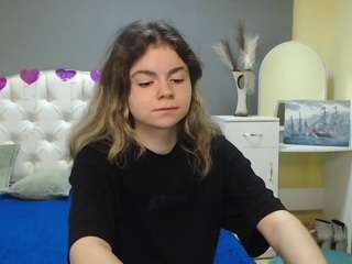 tinaredly Live Webcam on CamSoda