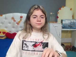 tinaredly webcam model