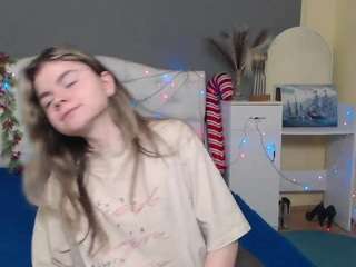 tinaredly Live Webcam on CamSoda