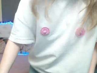 tinaredly Live Webcam on CamSoda